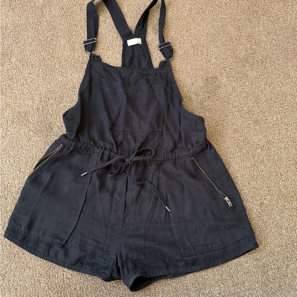 Wilfred Black Suspender overall shorts